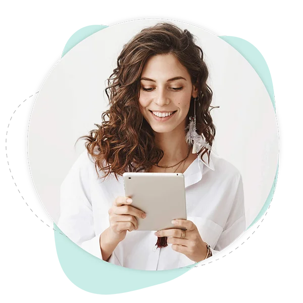 Frau-versendet-E-Rechnung